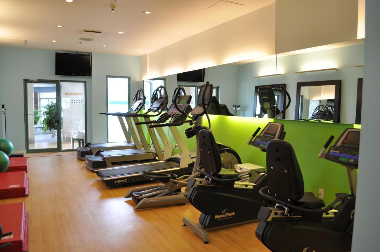 沃德勒伊酒庄酒店 沃德勒伊多里翁 外观 照片 A gym at a hotel