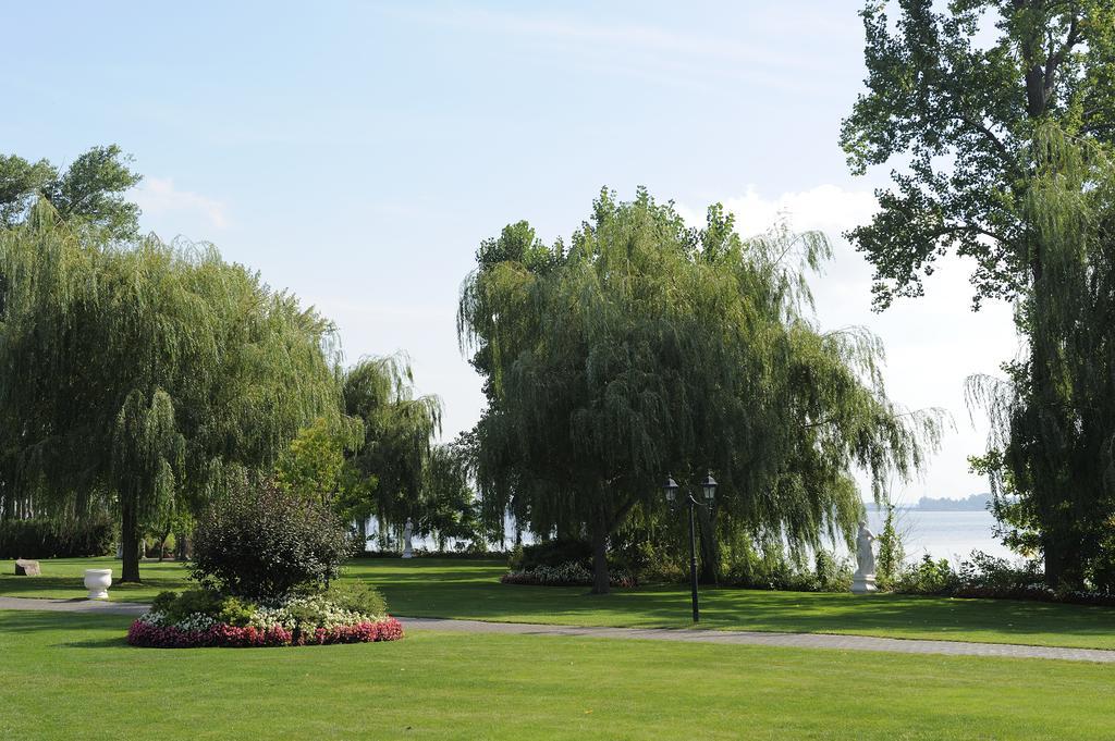 沃德勒伊酒庄酒店 沃德勒伊多里翁 外观 照片 View of the park