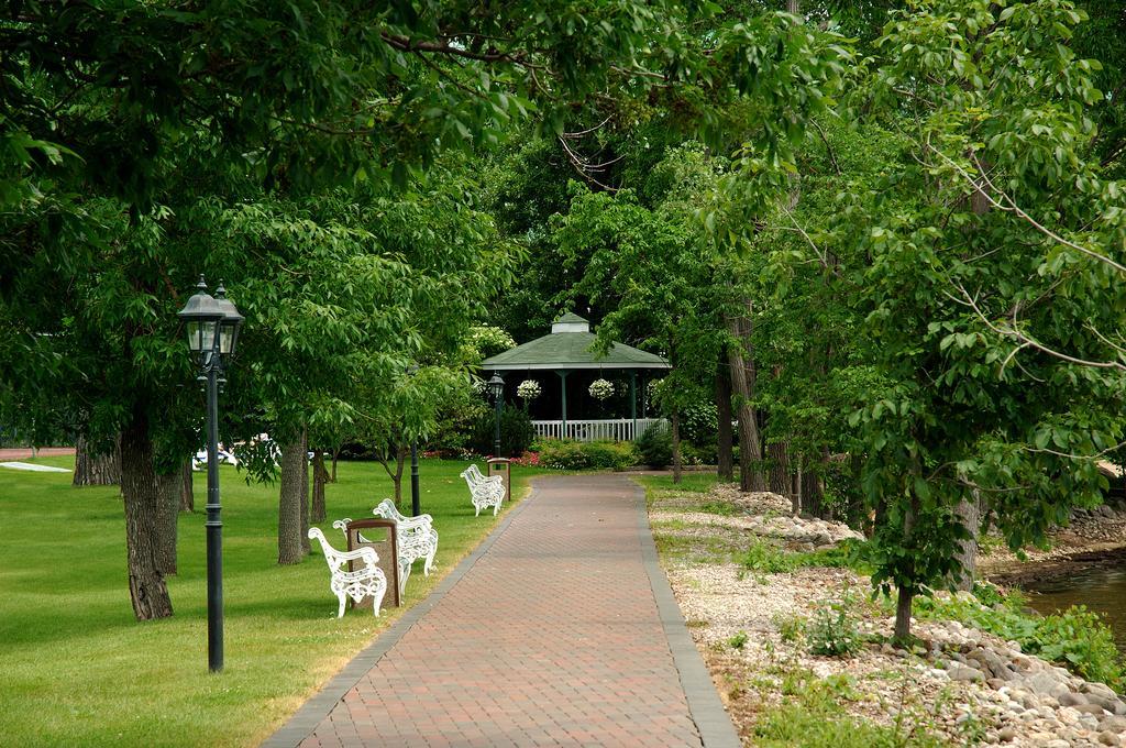 沃德勒伊酒庄酒店 沃德勒伊多里翁 外观 照片 The gazebo at the park